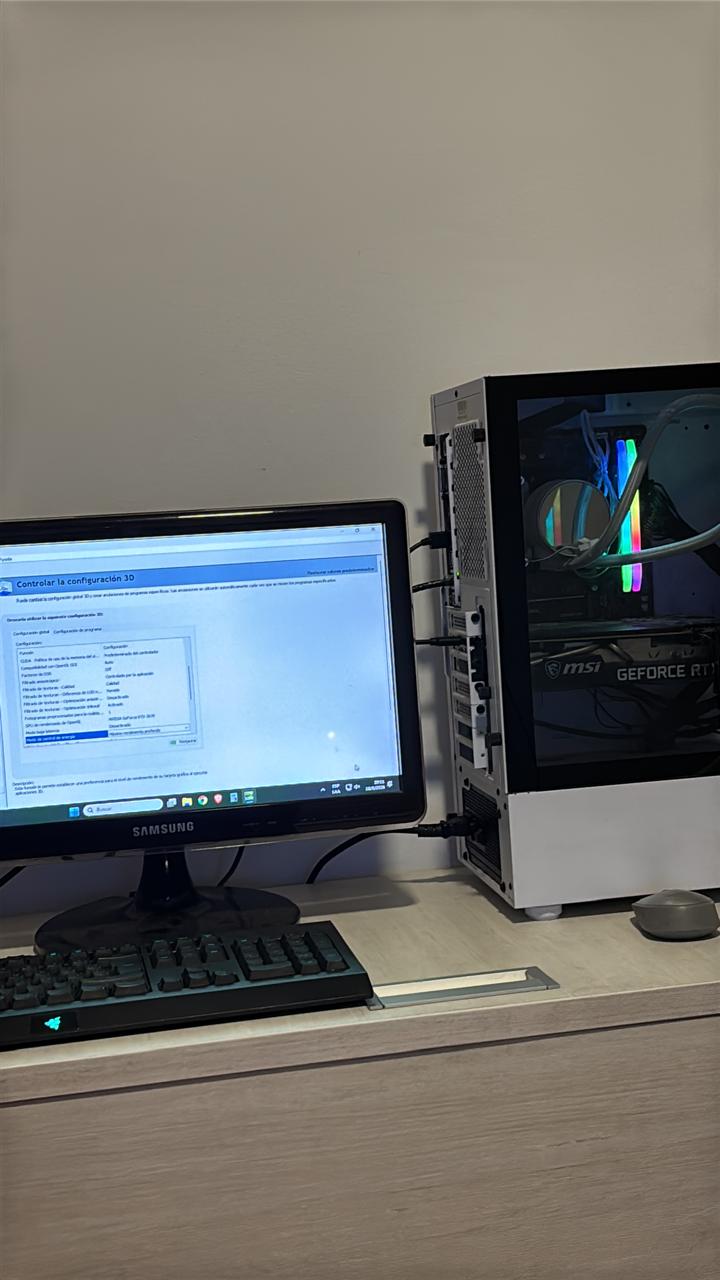 PC de escritorio terminada y lista para usar